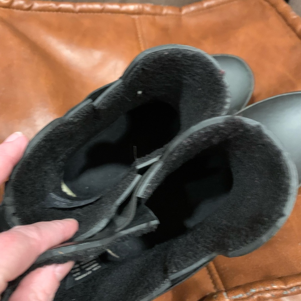 Eddie Bauer Victoria Chelsea ankle rain winter boots - Picture 6 of 7